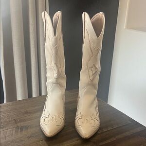 Women's Cream Cowboy Boots